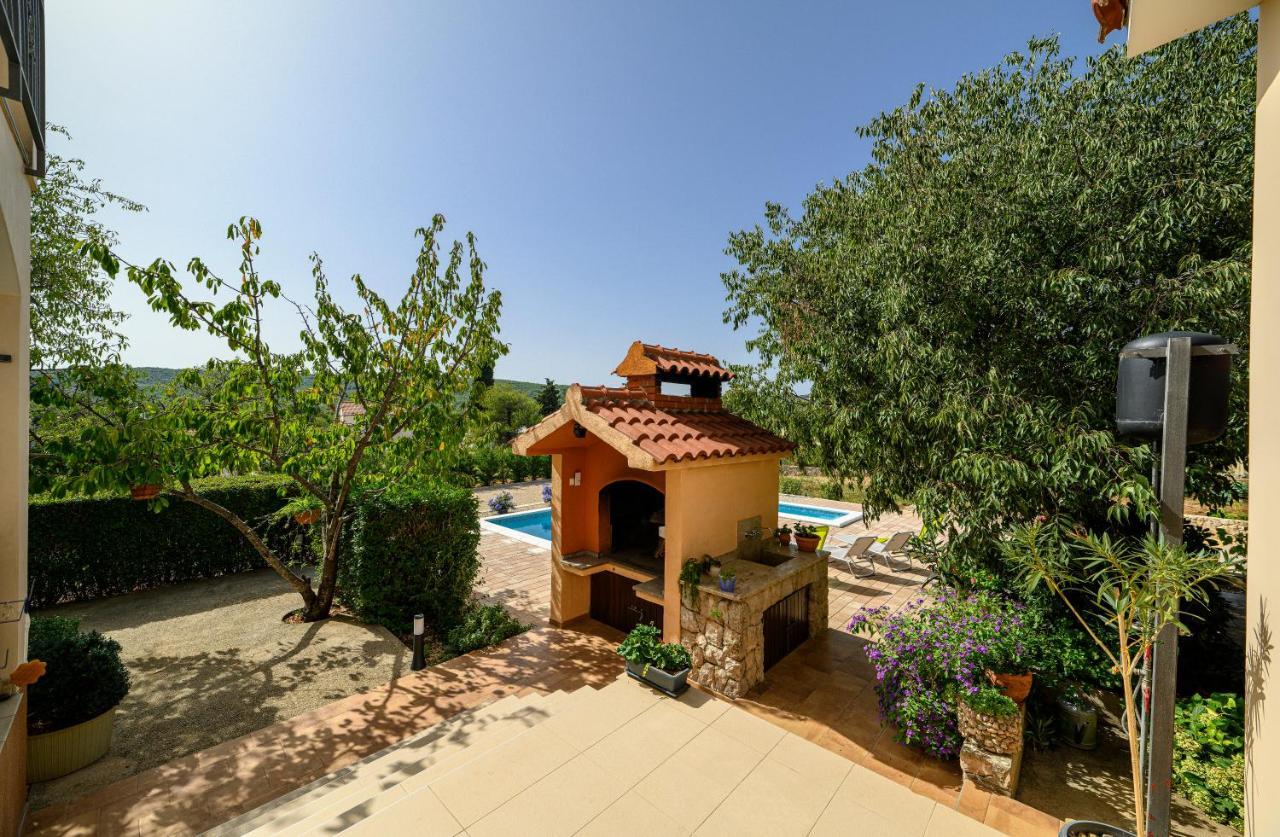 Holiday Home Rokoko Šibenik Eksteriør billede